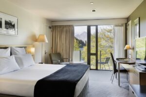 Novotel Lakeside Hotel